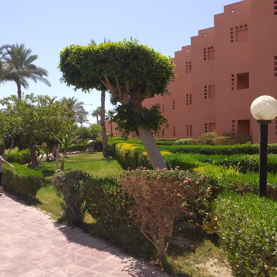 شاليه فرش فندقي بقرية بالميرا بيتش العين السخنه للعائلات Ain Sukhna Exterior foto