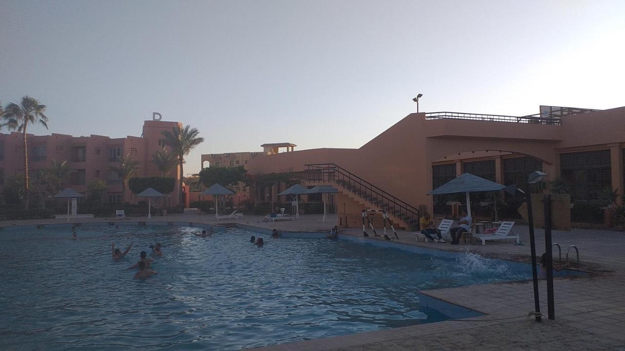 شاليه فرش فندقي بقرية بالميرا بيتش العين السخنه للعائلات Ain Sukhna Exterior foto